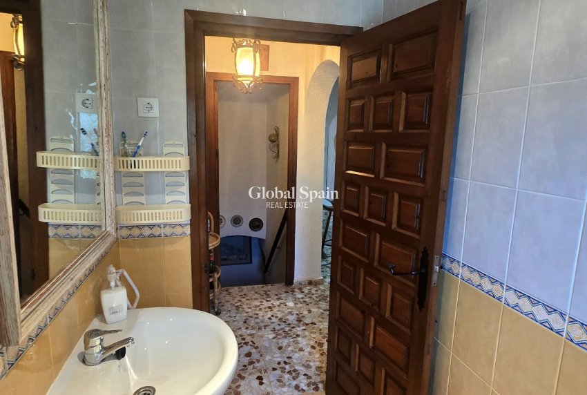 Revente - VILLA -
JÁVEA