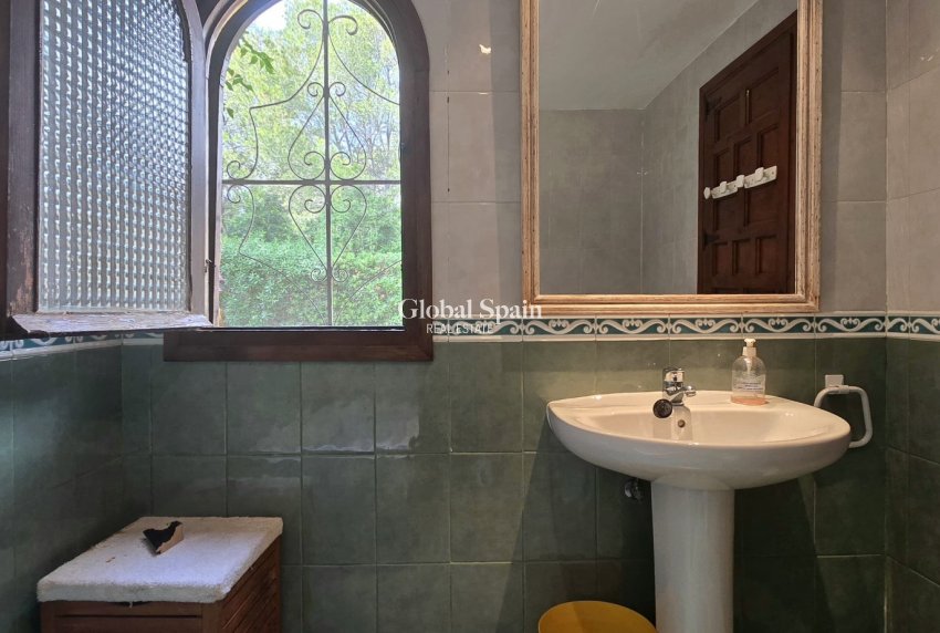 Revente - VILLA -
JÁVEA