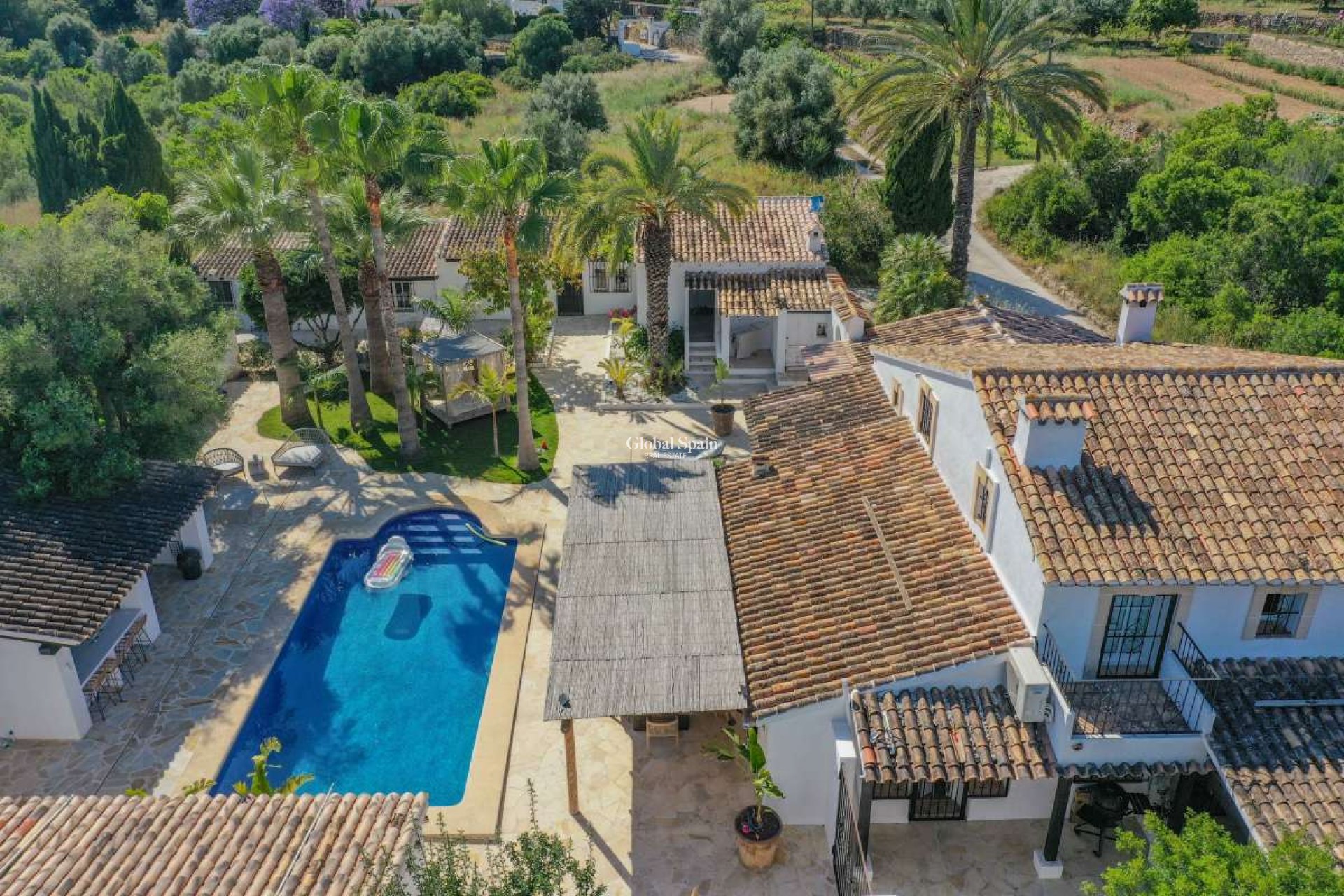 Revente - VILLA -
JESÚS POBRE - Inland