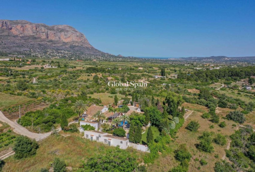 Revente - VILLA -
JESÚS POBRE - Inland