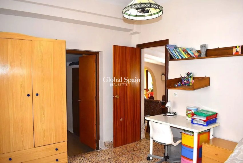 Revente - VILLA -
L'ALBIR - center