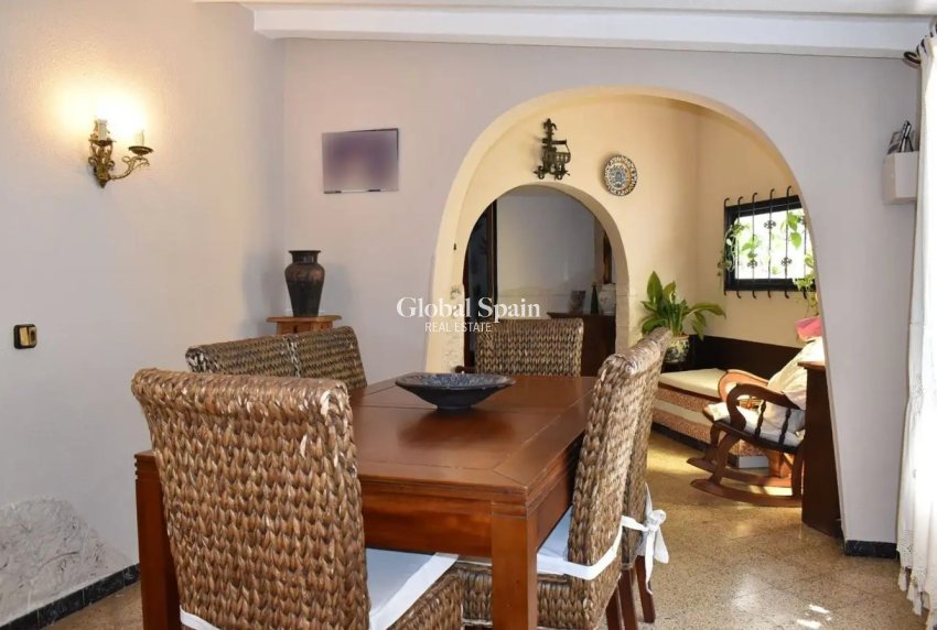 Revente - VILLA -
L'ALBIR - center