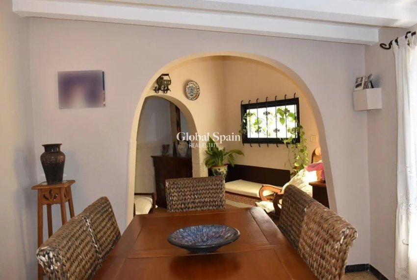 Revente - VILLA -
L'ALBIR - center