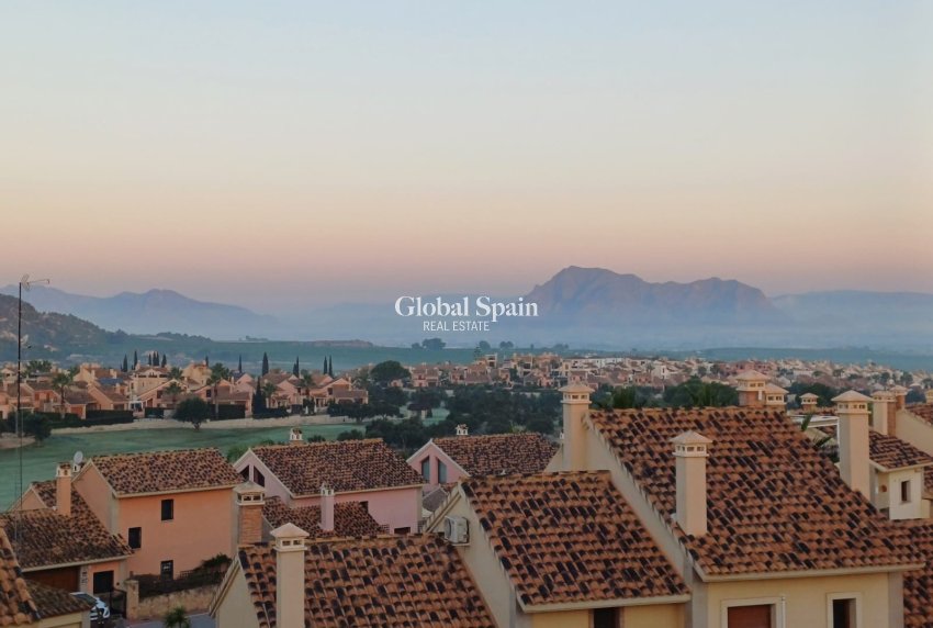 Revente - Villa -
La Finca Golf and Spa Resort - Algorfa