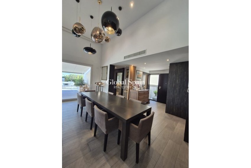 Revente - VILLA -
LA FINCA GOLF - Inland