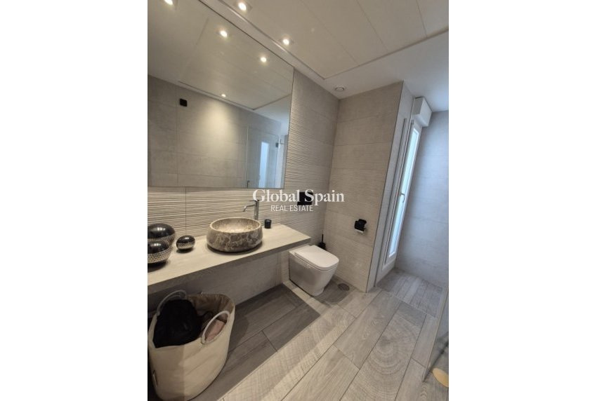 Revente - VILLA -
LA FINCA GOLF - Inland