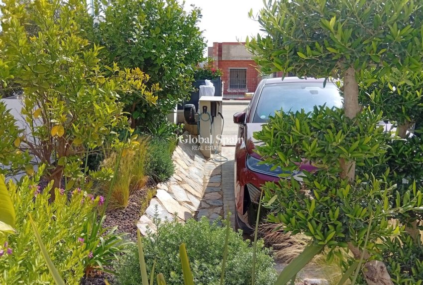 Revente - VILLA -
LA FINCA GOLF - Inland