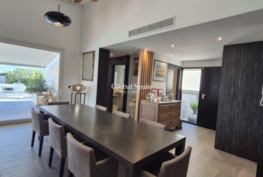 Revente - VILLA -
LA FINCA GOLF - Inland