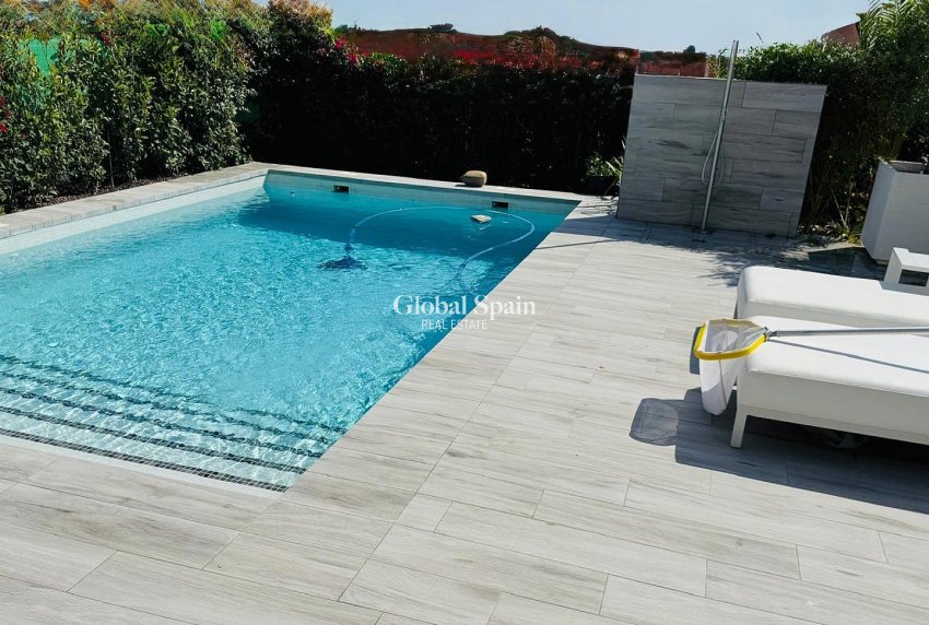 Revente - VILLA -
LA FINCA GOLF - Inland