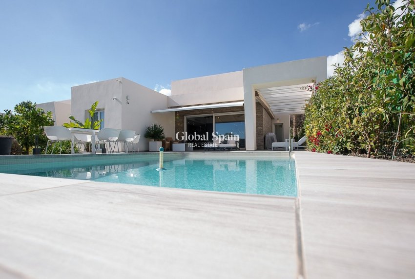 Revente - VILLA -
LA FINCA GOLF - Inland