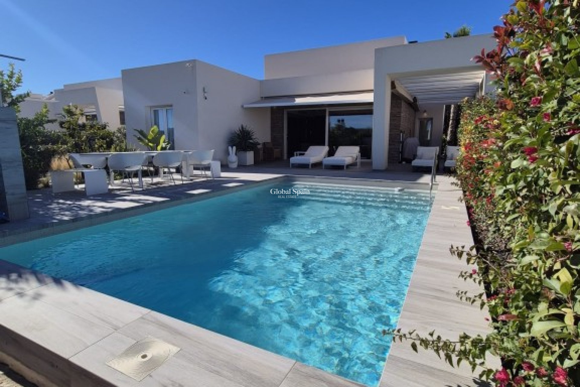 Revente - VILLA -
LA FINCA GOLF - Inland