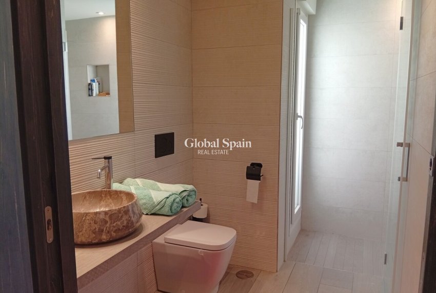 Revente - VILLA -
LA FINCA GOLF - Inland