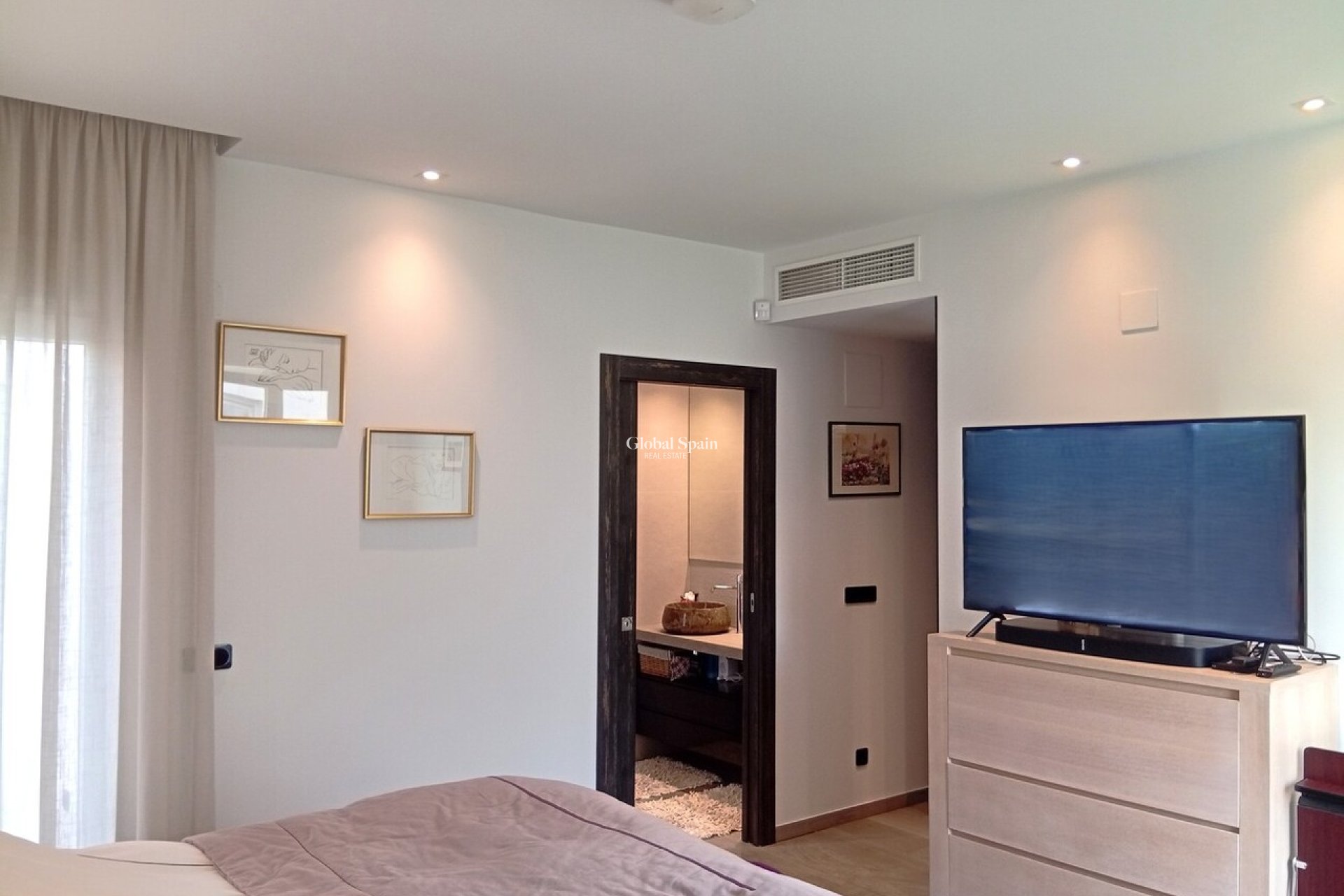 Revente - VILLA -
LA FINCA GOLF - Inland