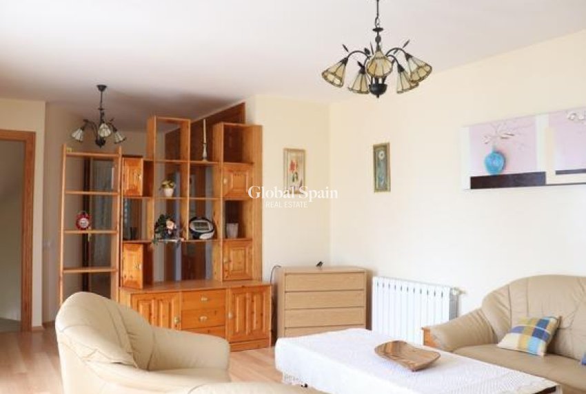 Revente - VILLA -
LA MANGA DEL MAR MENOR - Km 17