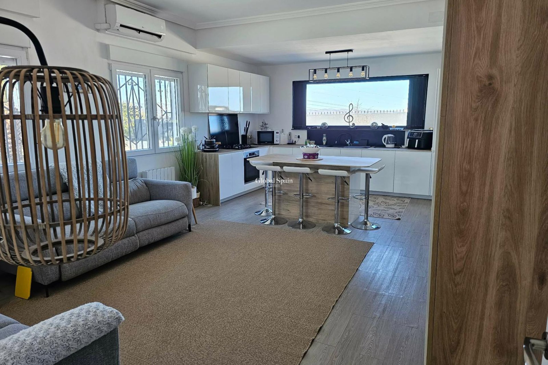 Revente - VILLA -
LA MARINA