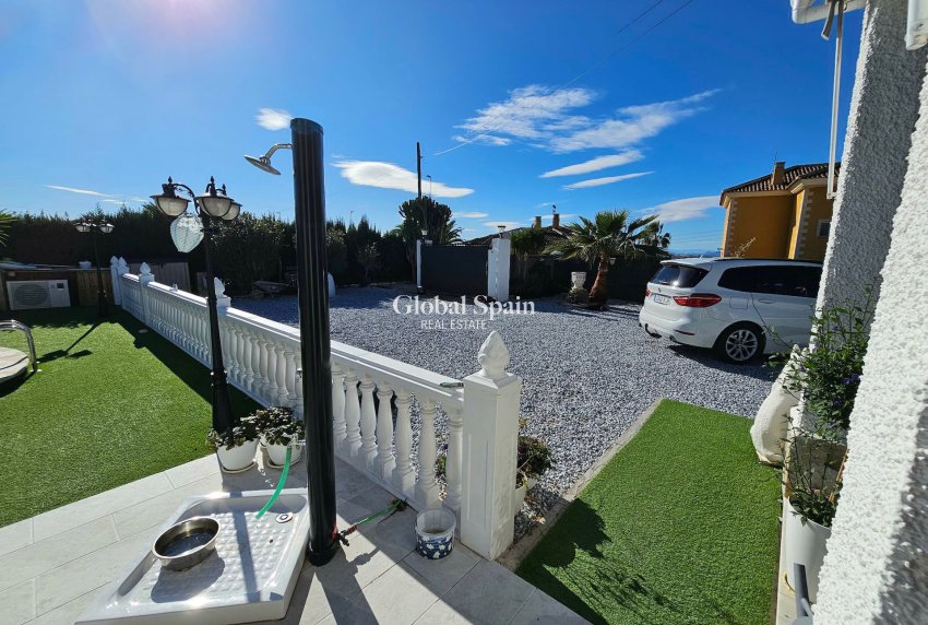 Revente - VILLA -
LA MARINA