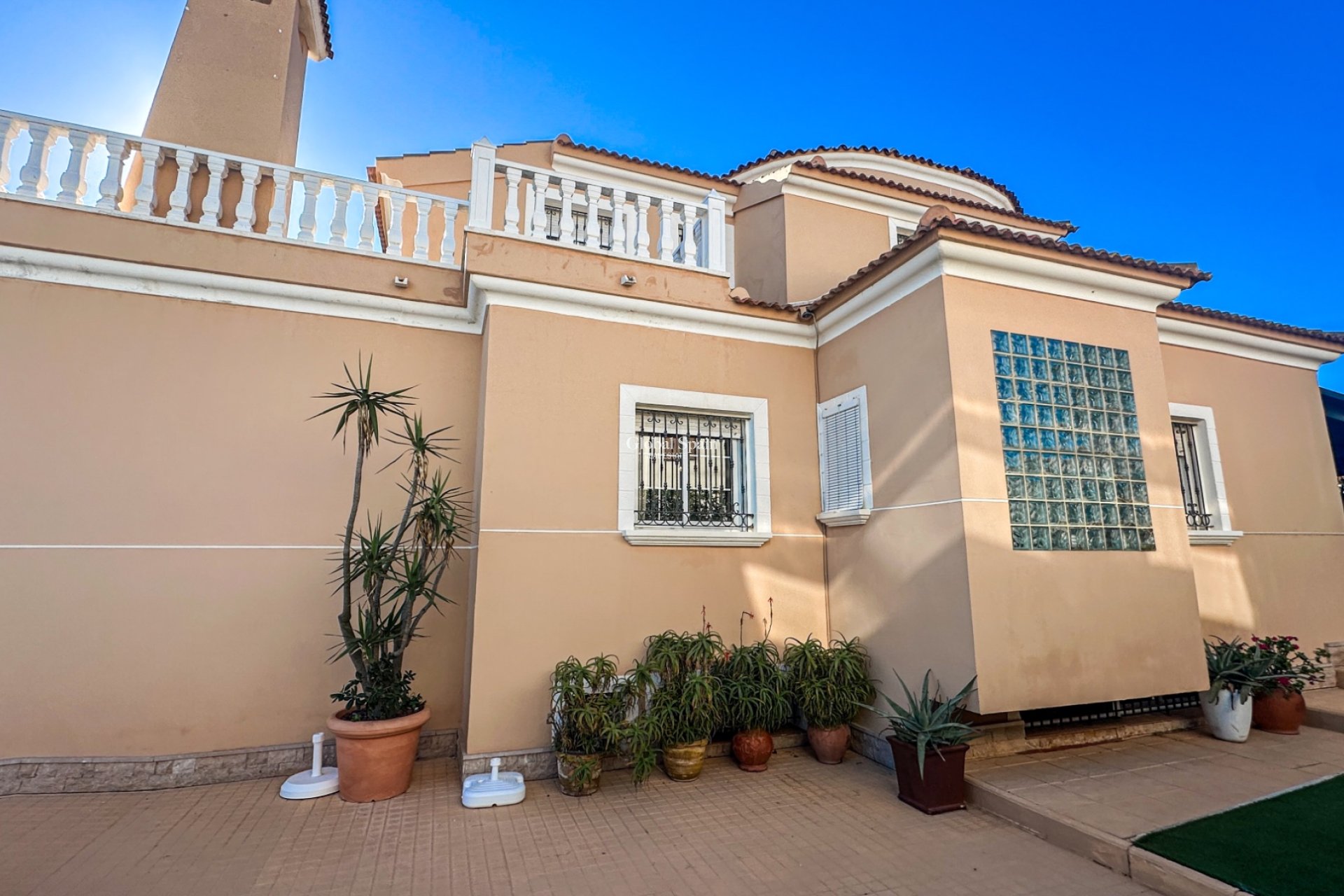 Revente - VILLA -
LA MATA