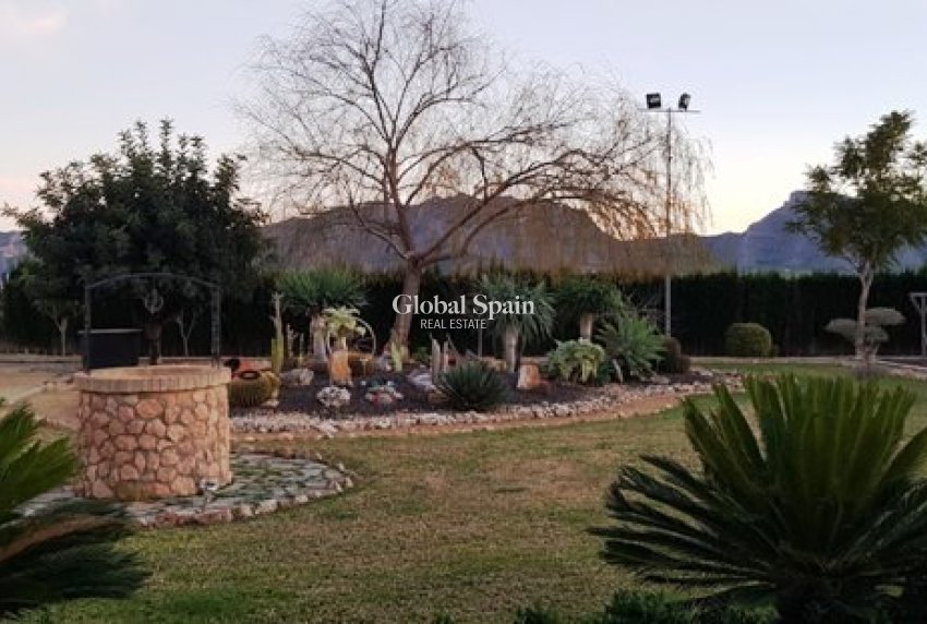 Revente - VILLA -
LA MATANZA - La Matanza