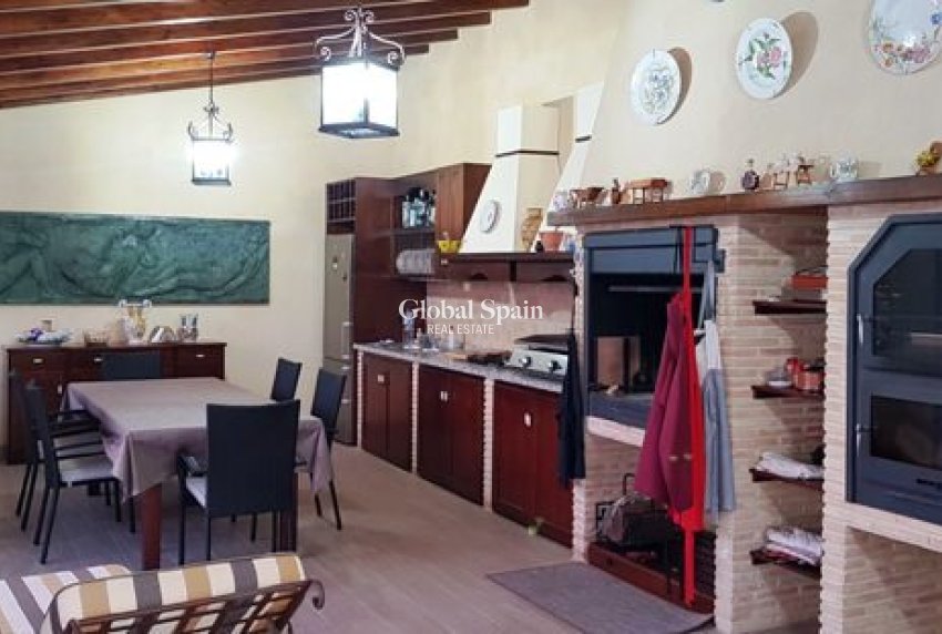 Revente - VILLA -
LA MATANZA - La Matanza