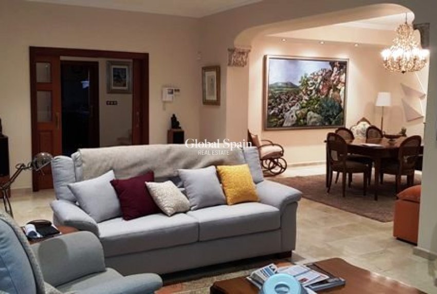 Revente - VILLA -
LA MATANZA - La Matanza