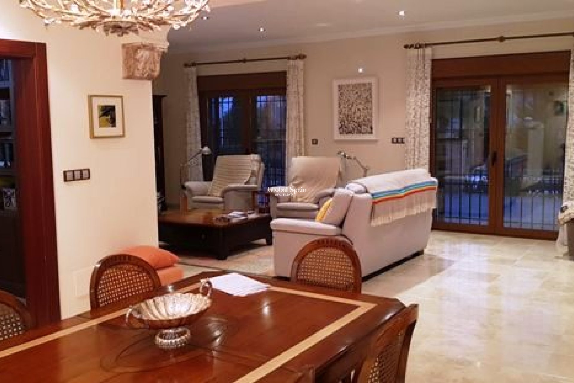 Revente - VILLA -
LA MATANZA - La Matanza