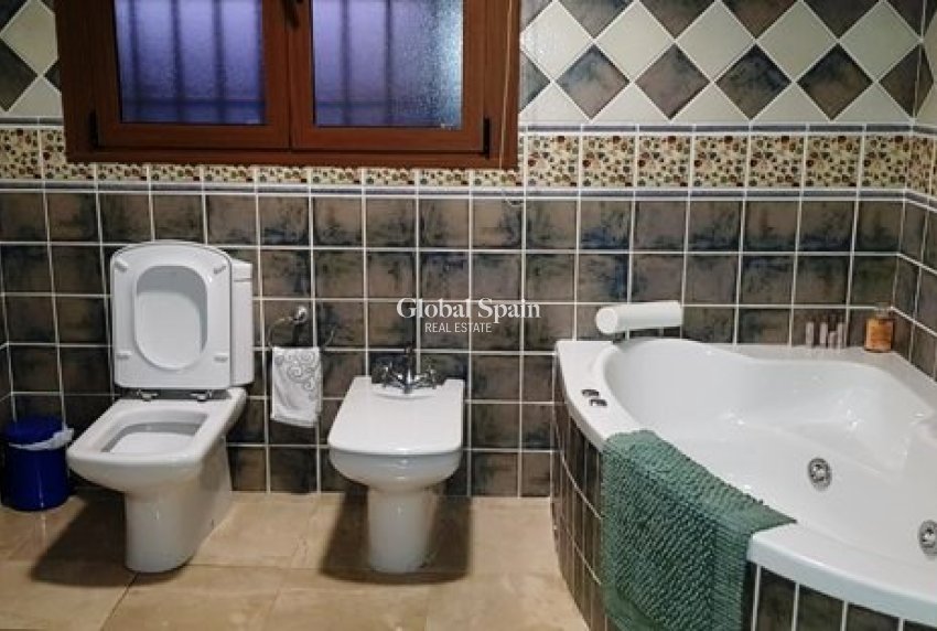 Revente - VILLA -
LA MATANZA - La Matanza