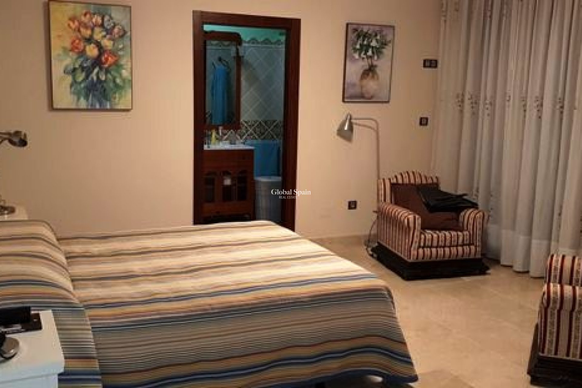 Revente - VILLA -
LA MATANZA - La Matanza