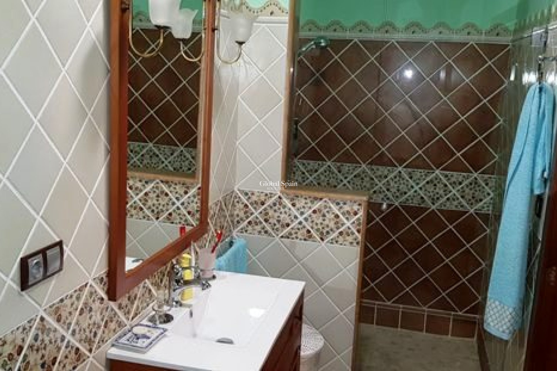 Revente - VILLA -
LA MATANZA - La Matanza