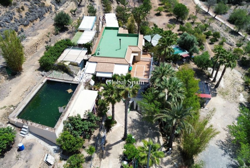 Revente - VILLA -
LA NUCÍA - Costa Blanca