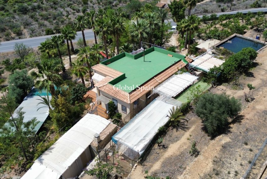 Revente - VILLA -
LA NUCÍA - Costa Blanca