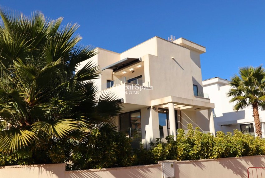 Revente - VILLA -
LA NUCÍA - Costa Blanca