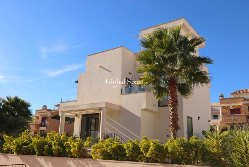 Revente - VILLA -
LA NUCÍA - Costa Blanca