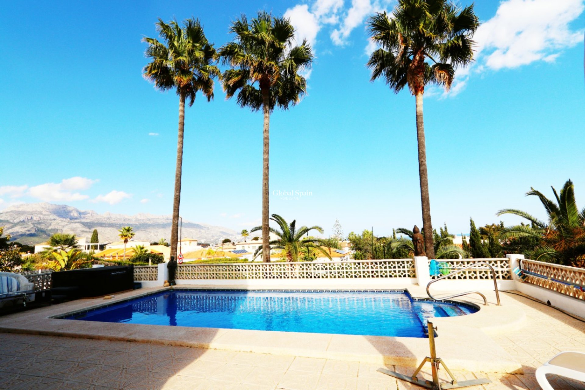Revente - VILLA -
LA NUCÍA - Costa Blanca