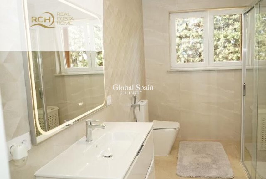 Revente - VILLA -
LA NUCÍA - Montebello - Nou Espai