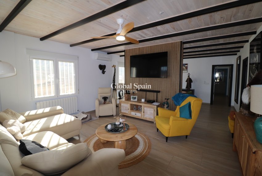 Revente - VILLA -
LA ROMANA - Inland