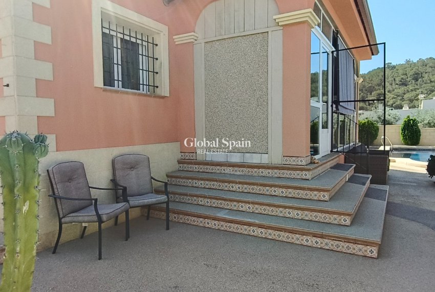 Revente - VILLA -
LA ROMANA - Inland