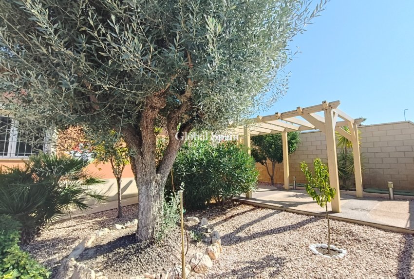 Revente - VILLA -
LA ROMANA - Inland