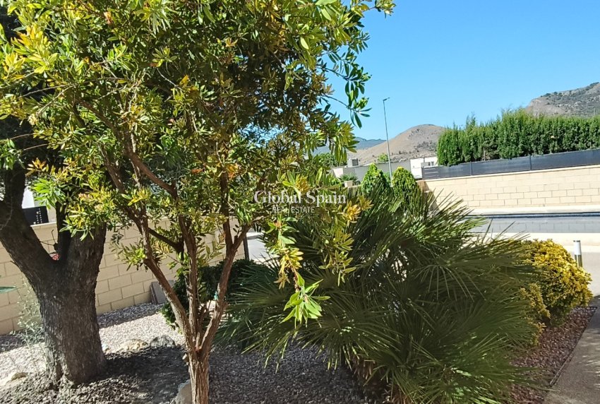 Revente - VILLA -
LA ROMANA - Inland