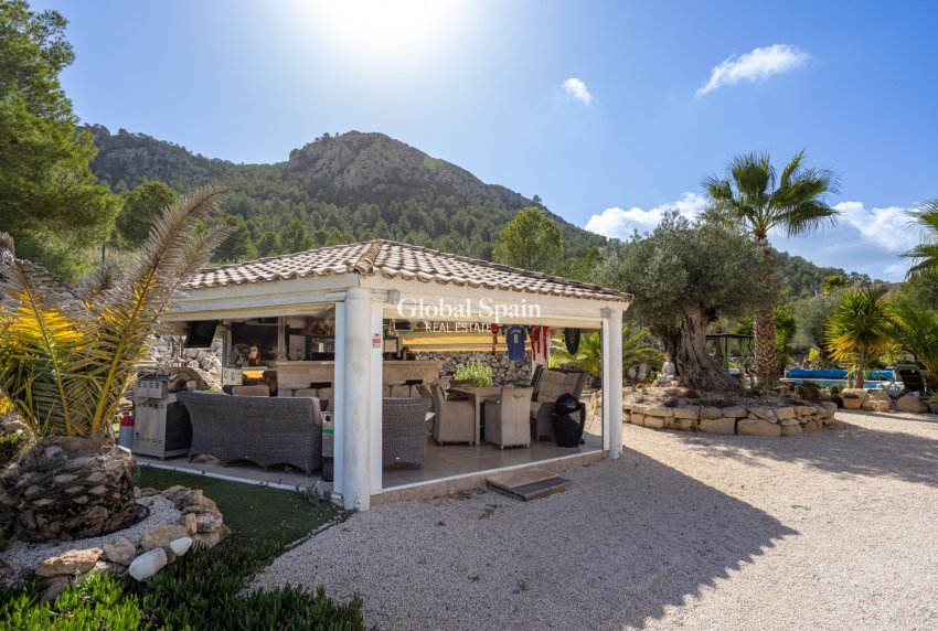 Revente - VILLA -
LA ZARZA - Inland