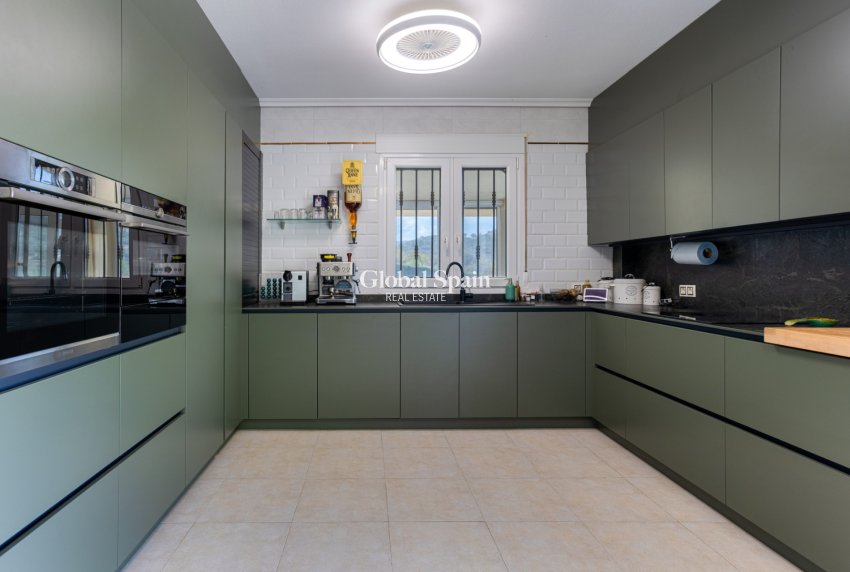 Revente - VILLA -
LA ZARZA - Inland