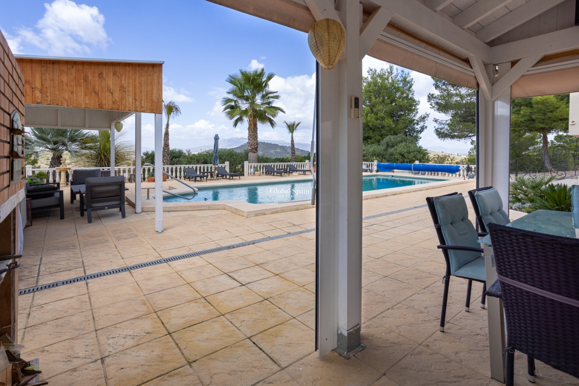 Revente - VILLA -
LA ZARZA - Inland