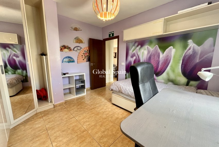 Revente - VILLA -
LA ZENIA - Costa Blanca