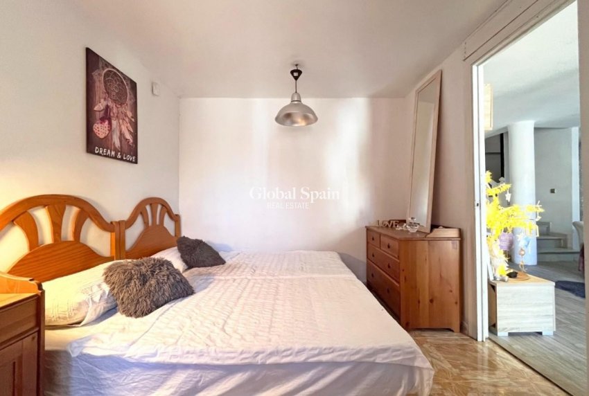 Revente - VILLA -
LA ZENIA - Costa Blanca