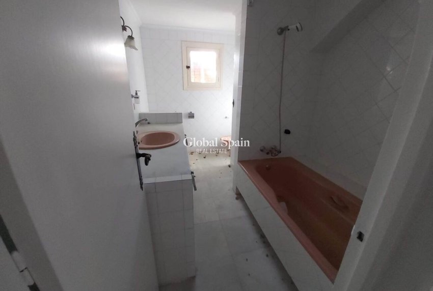 Revente - VILLA -
LA ZENIA - Costa Blanca