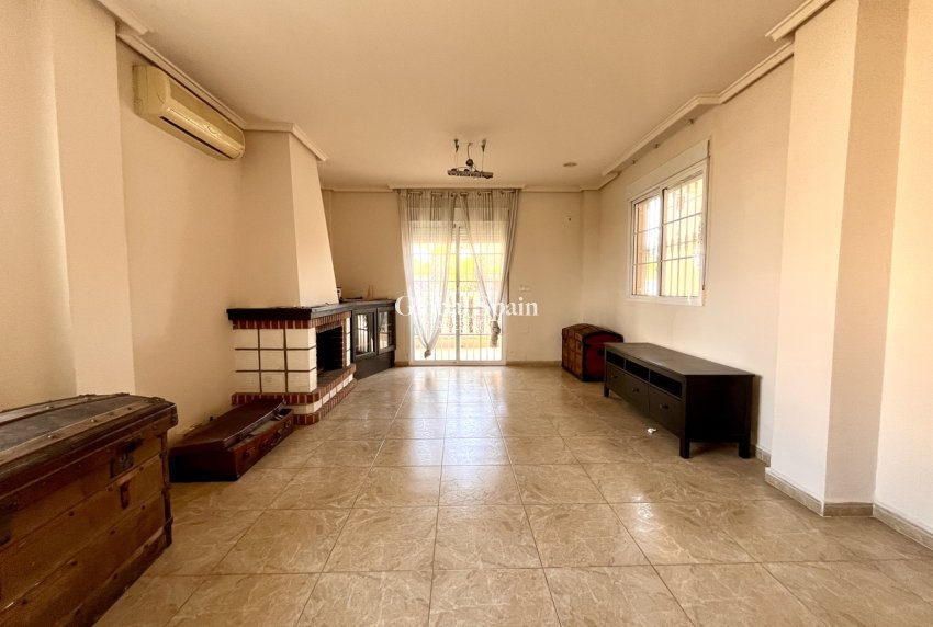 Revente - VILLA -
LA ZENIA - Costa Blanca