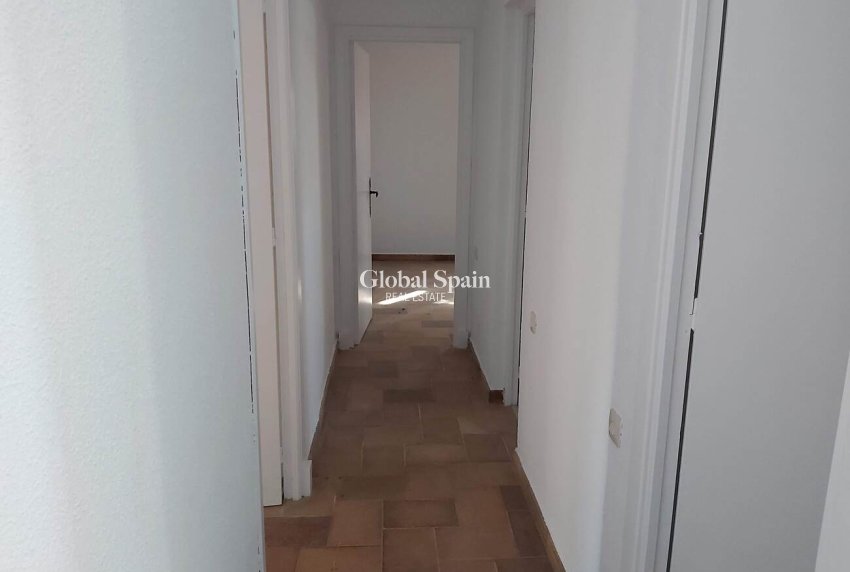 Revente - VILLA -
LA ZENIA - Costa Blanca