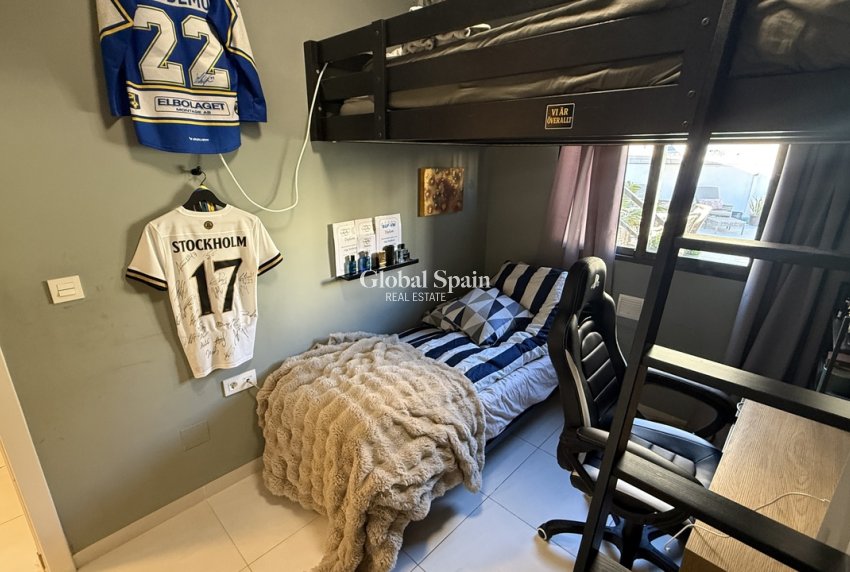 Revente - VILLA -
LA ZENIA - Costa Blanca