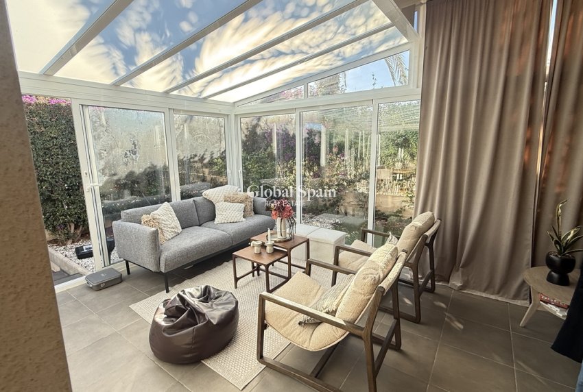 Revente - VILLA -
LA ZENIA - Costa Blanca