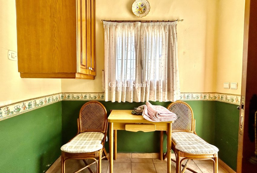 Revente - VILLA -
LA ZENIA - Costa Blanca