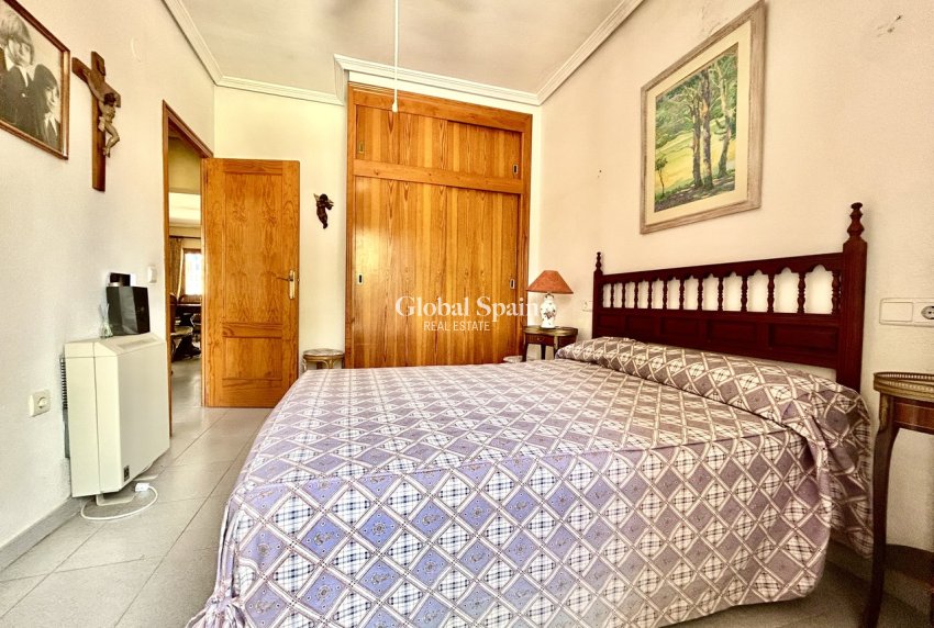 Revente - VILLA -
LA ZENIA - Costa Blanca